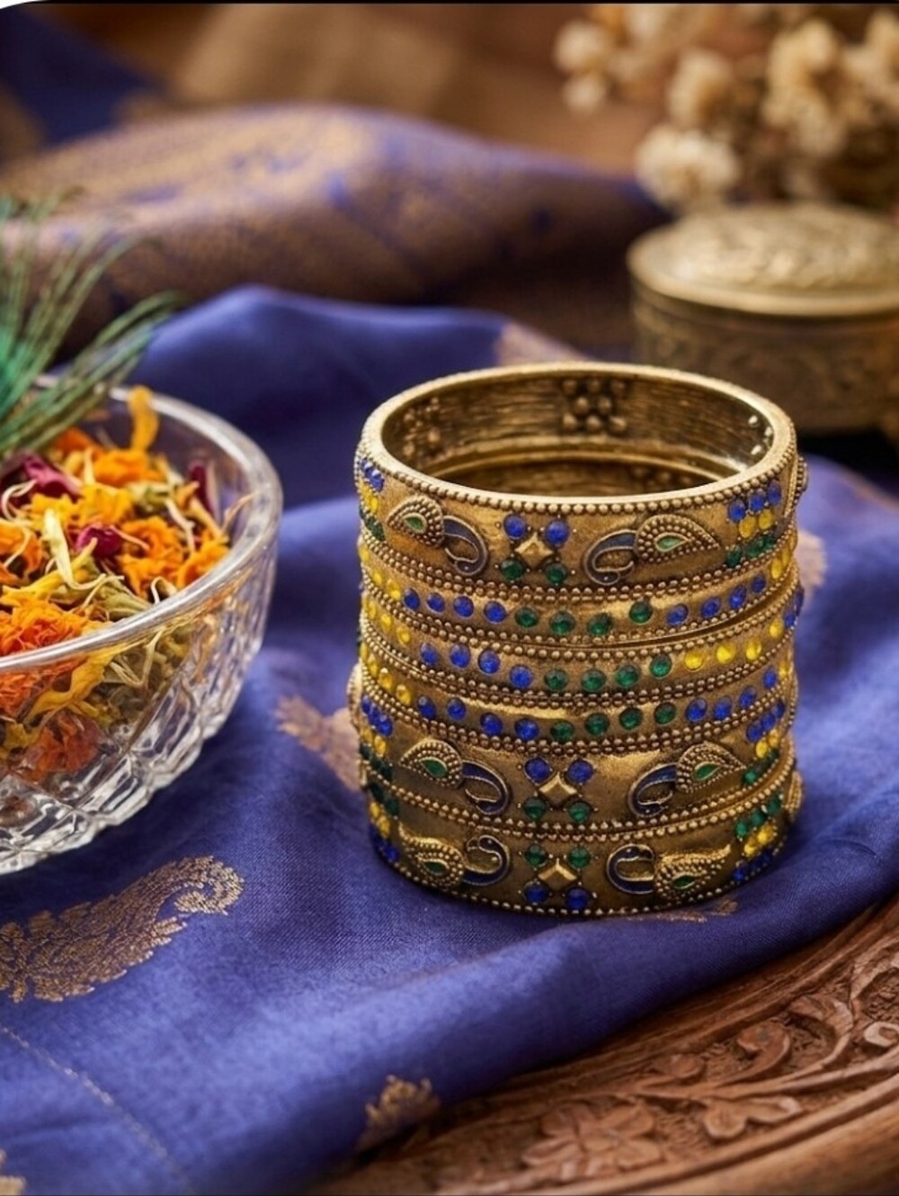 Sassy Jones 6 Piece Gold-tone Metal Bangle/ Bracelet Set With Faux Inlaid Stones